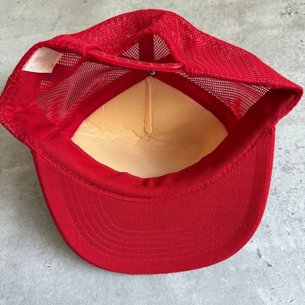 Vintage 80s Fairbanks Alaska Club Marchu red and white mesh snapback hat - Picture 4 of 5